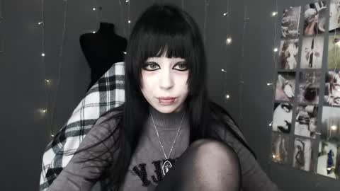iiiiiiis online show from May 5, 10:48 pm