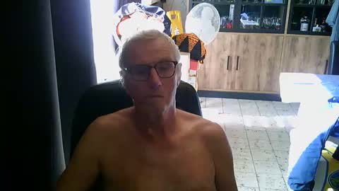 ikwiljeneuken123 online show from September 23, 9:47 am