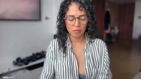 Kloe online show from February 3, 8:24 pm