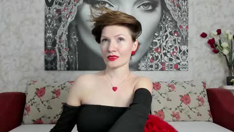 Snapshot of illegalbeauty87 chatting on March 1, 5:27 pm Ingrid or more easier...Miss GoDDess Mistress online show from March 1, 5:27 pm