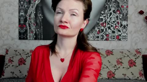 Snapshot of illegalbeauty87 chatting on February 6, 2:11 am Ingrid or more easier...Miss GoDDess Mistress online show from February 6, 2:11 am
