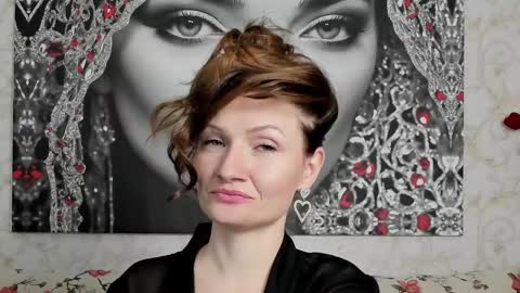 Snapshot of illegalbeauty87 chatting on March 3, 3:08 am Ingrid or more easier...Miss GoDDess Mistress online show from March 3, 3:08 am
