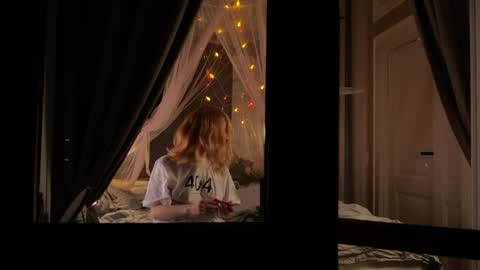 Lindsey and Candice online show from March 2, 3:33 am