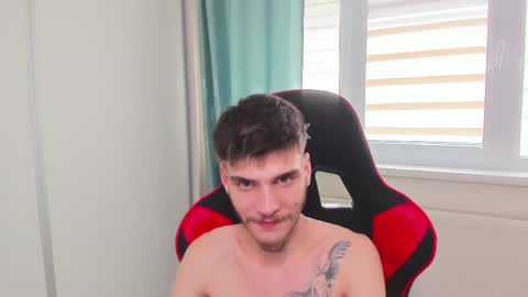 Snapshot of illusions888 chatting on March 10, 7:55 am D-Illusion online show from March 10, 7:55 am