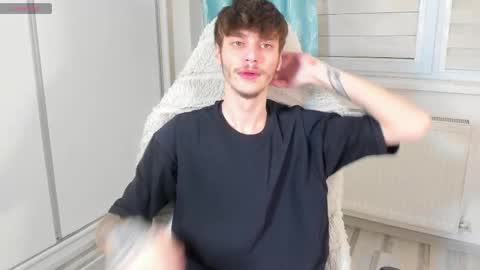 Snapshot of illusions888 chatting on February 16, 7:38 pm D-Illusion online show from February 16, 7:38 pm