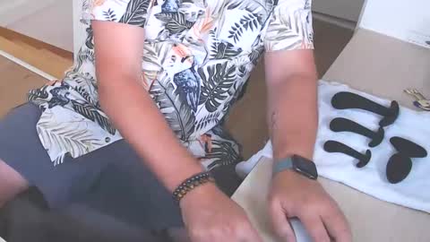 Beachside Lad online show from February 3, 3:20 am