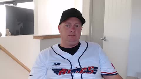 Beachside Lad online show from February 4, 11:52 pm