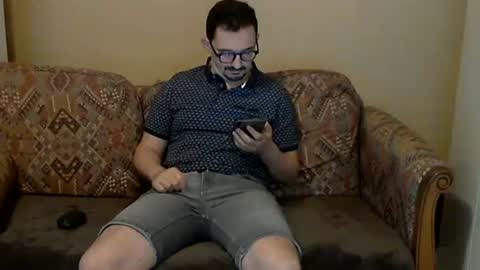 ilovecuteguy79 online show from July 17, 4:47 am