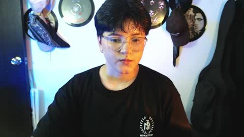 Sophie online show from May 17, 6:11 am