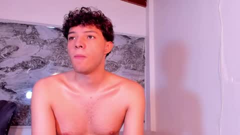 ANDRESRH  online show from June 7, 4:39 am