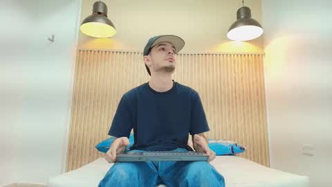 BULL online show from December 18, 3:07 pm