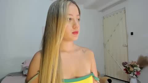 Caro   online show from May 20, 4:09 am