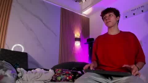 daren online show from June 4, 3:23 am