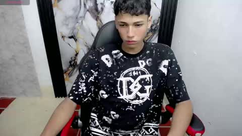 im_david01 online show from December 3, 1:01 pm