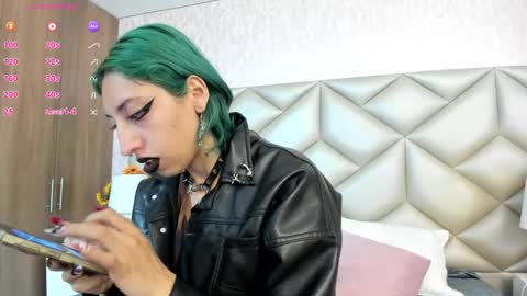 Snapshot of im_gaia chatting on October 6, 12:23 pm Im Gaia online show from October 6, 12:23 pm