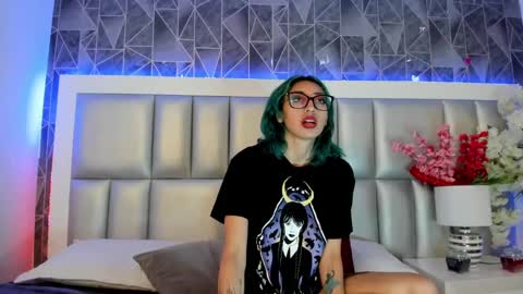 Snapshot of im_gaia chatting on February 27, 4:21 pm Im Gaia online show from February 27, 4:21 pm
