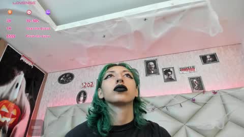 Snapshot of im_gaia chatting on October 10, 1:17 pm Im Gaia online show from October 10, 1:17 pm