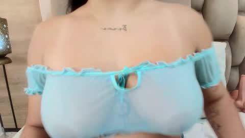 Snapshot of im_mou_ chatting on October 20, 12:43 pm im mou online show from October 20, 12:43 pm
