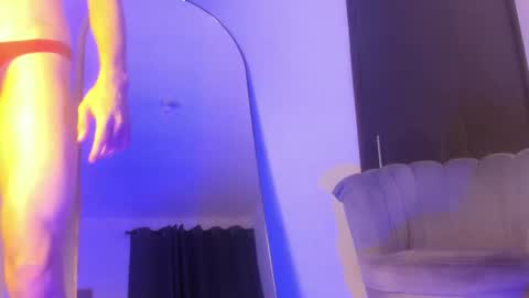 Perseo - Help me with 50 thumbs up online show from January 9, 9:53 pm