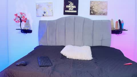 im_riley_ online show from February 17, 7:24 pm