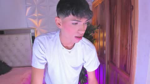 im_sebaslopez online show from September 11, 11:55 am