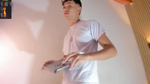 im_sebaslopez online show from March 7, 4:02 am