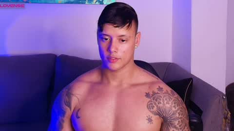 imconor online show from April 6, 9:49 pm