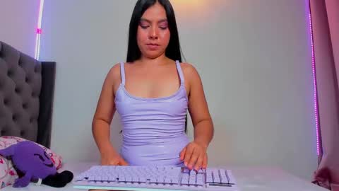 Snapshot of imdayaadams chatting on October 1, 5:50 am Dayana online show from October 1, 5:50 am