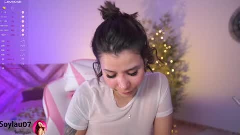 Snapshot of imjess_ chatting on February 14, 3:11 am imjess_ online show from February 14, 3:11 am