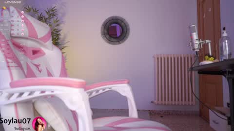 Snapshot of imjess_ chatting on February 19, 2:23 am imjess_ online show from February 19, 2:23 am