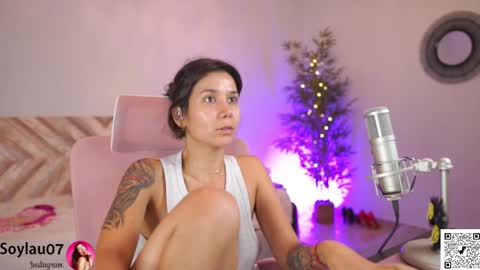 Snapshot of imjess_ chatting on September 24, 1:51 pm imjess_ online show from September 24, 1:51 pm