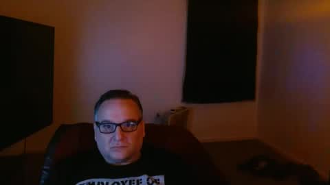 Snapshot of imkmac chatting on December 5, 4:37 am Kel online show from December 5, 4:37 am