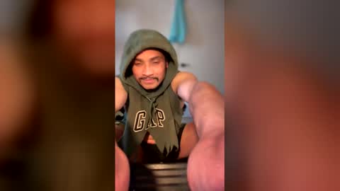 imlightskn online show from January 13, 11:23 pm