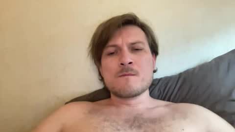 imnotall online show from March 5, 8:29 pm