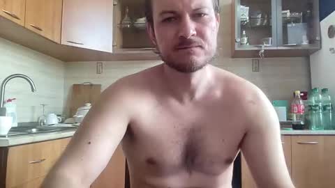 imnotall online show from April 1, 7:09 am