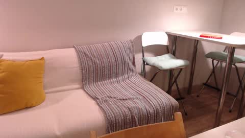 Lin online show from October 12, 9:05 pm