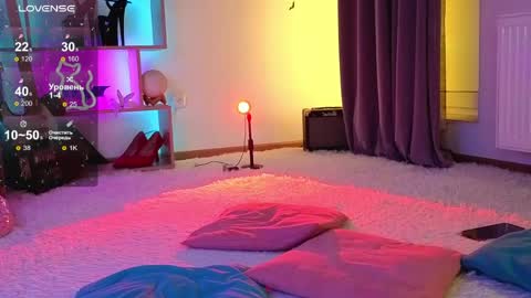  Dina  Help me reach 100 likes  online show from March 26, 11:54 pm