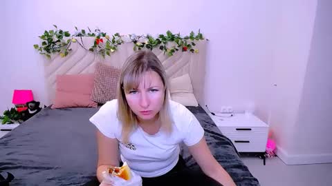 incredible_ariela online show from September 26, 10:23 am
