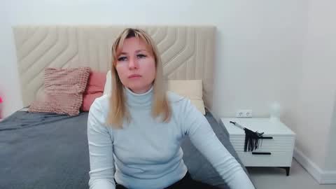 incredible_ariela online show from May 31, 10:36 am