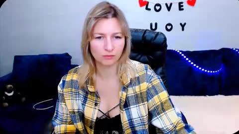 incredible_ariela online show from October 20, 10:09 am