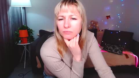 incredible_ariela online show from February 26, 9:12 am