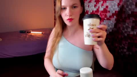 Snapshot of indian_summer_ chatting on December 6, 10:24 pm Melissa No Baby or bb sexy etc... online show from December 6, 10:24 pm