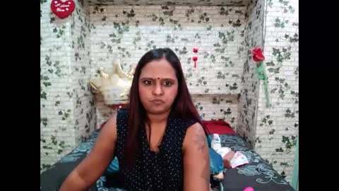 Snapshot of indian_sunshine chatting on September 16, 10:17 am indian_sunshine online show from September 16, 10:17 am