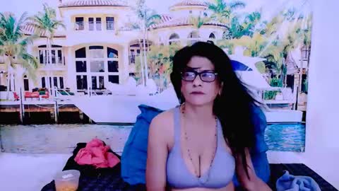 Snapshot of indianallure chatting on February 5, 12:27 pm Femiez online show from February 5, 12:27 pm