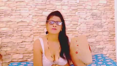 Snapshot of indianallure chatting on March 12, 5:46 am Femiez online show from March 12, 5:46 am