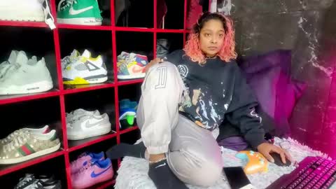 Nikki online show from May 16, 7:38 am