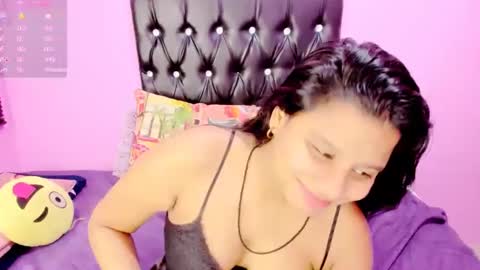 Snapshot of indianflame chatting on February 8, 2:05 pm PARADISEQUEEN online show from February 8, 2:05 pm