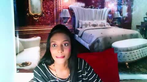 Snapshot of indianlovebug chatting on January 14, 5:19 am Leah online show from January 14, 5:19 am