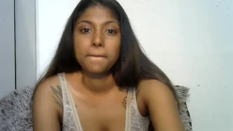 indianqtpie6 online show from June 24, 6:26 pm