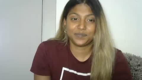 Snapshot of indianqtpie6 chatting on October 19, 6:12 pm indianqtpie6 online show from October 19, 6:12 pm
